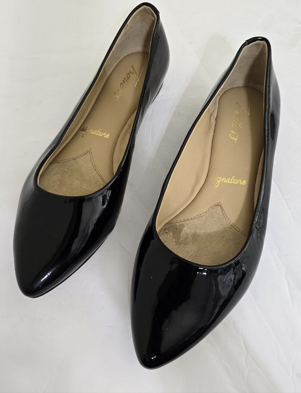 TROTTERS size 7.5W Estee Pointed Toe Patent Leather Flats Cushioned Lining Black